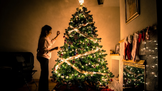 Simplifying Cleanup: The Magic of Christmas Tree Storage Bags